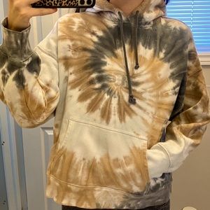ARITZIA OVERSIZED BOYFRIEND HOODIE
